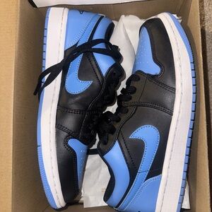 Jordan 1 Low University Blues